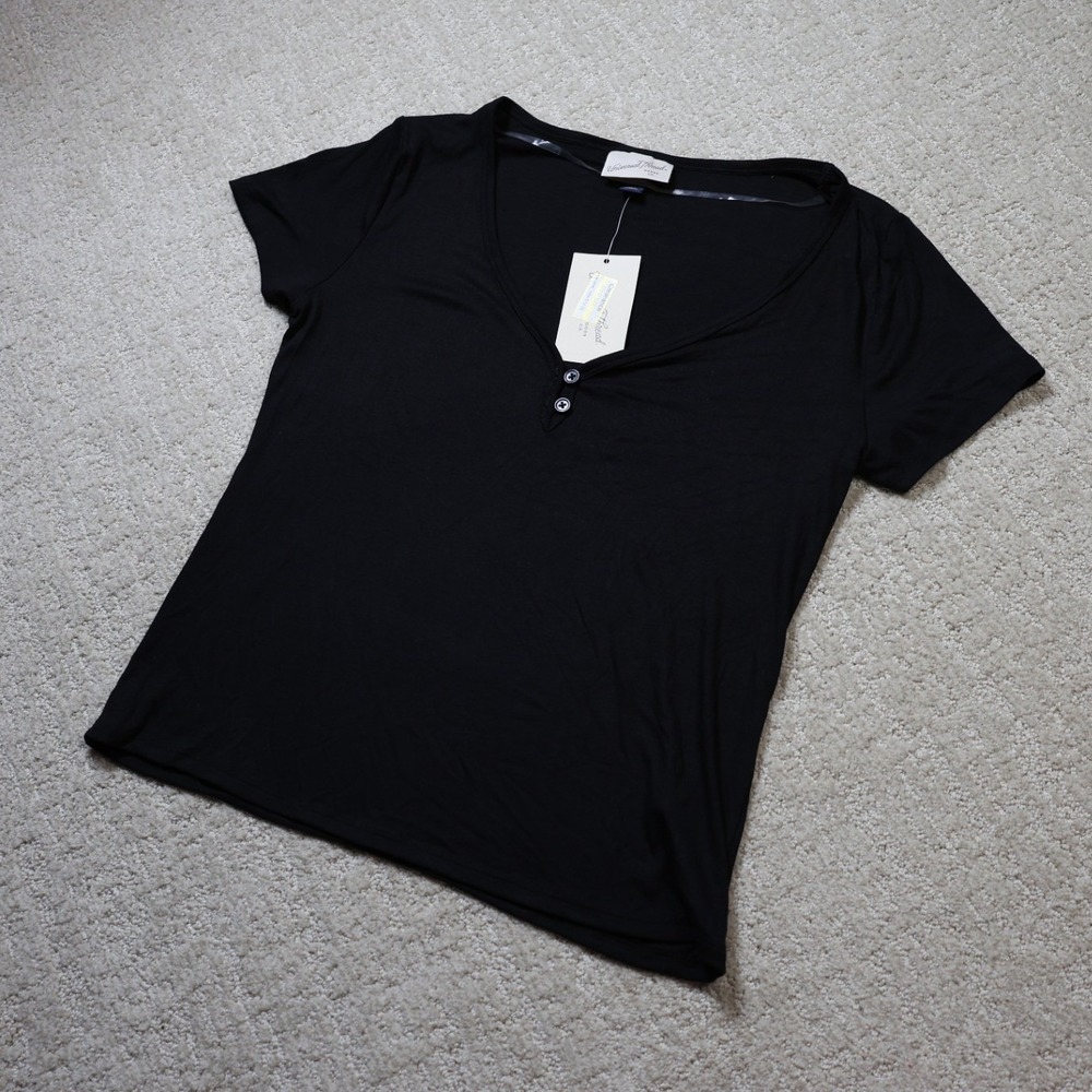 Universal Thread Womens Henley Short Sleeve V-Neck Button Top Black Size M NWT